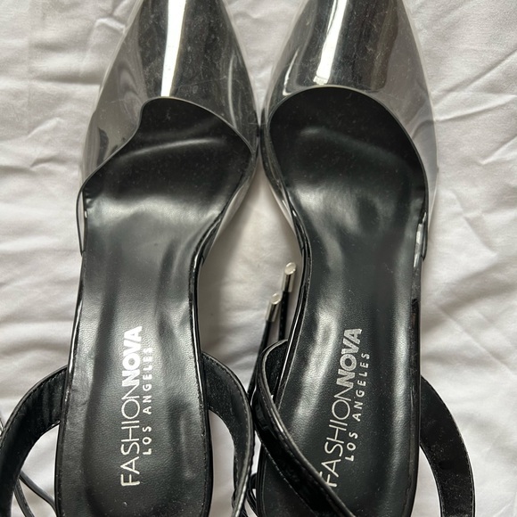 Black heels from Fashionnova. Too small on me. Wore them once. - Picture 2 of 4